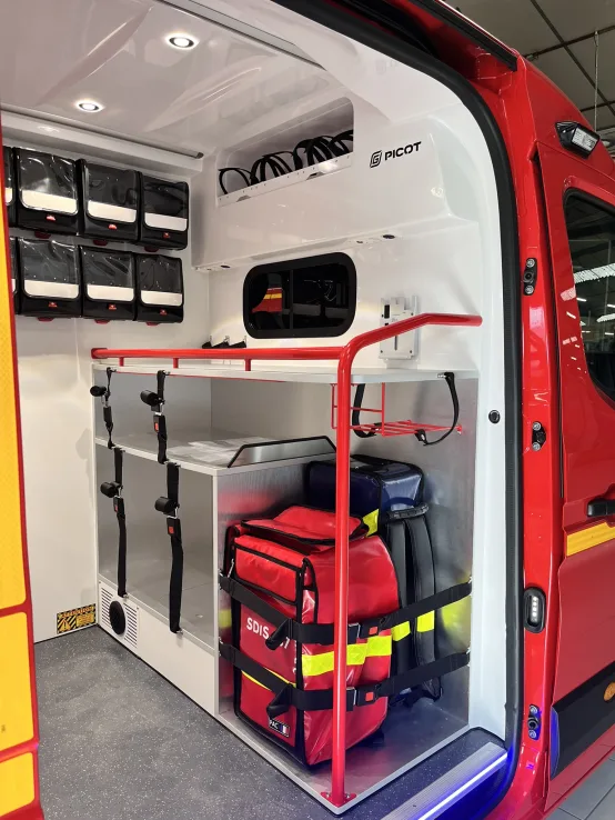 Intérieur VSAV Picot by Gruau